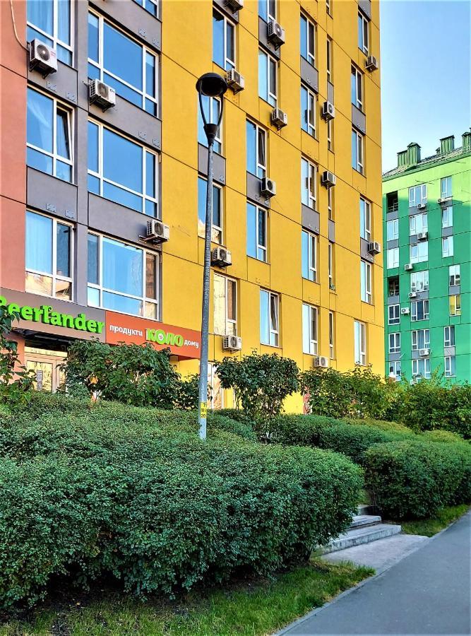 Смарт-Апартаменти На 1 Поверсі Kijów Zewnętrze zdjęcie